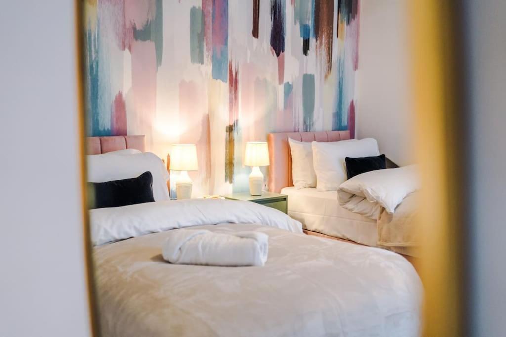 5 Bed Salford Sanctuary Retreat Villa Manchester Bagian luar foto