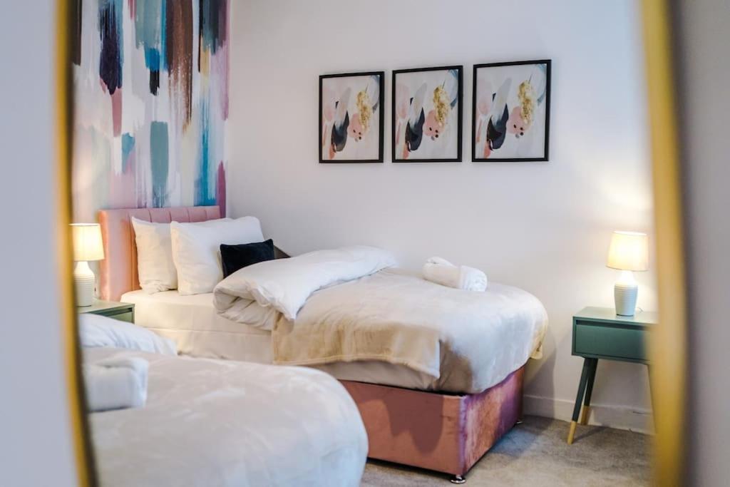 5 Bed Salford Sanctuary Retreat Villa Manchester Bagian luar foto