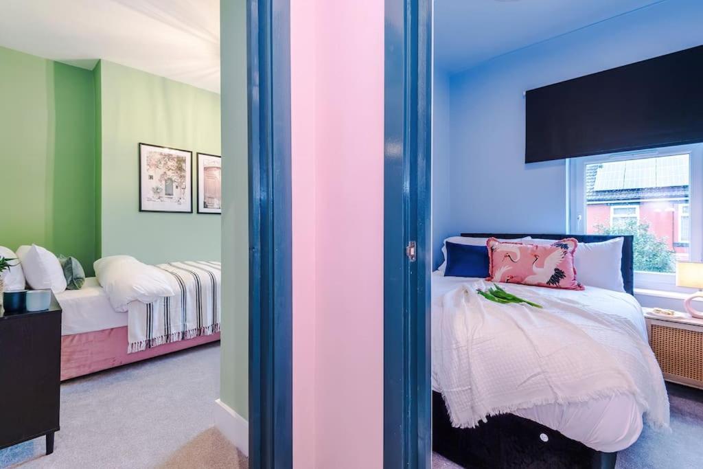 5 Bed Salford Sanctuary Retreat Villa Manchester Bagian luar foto